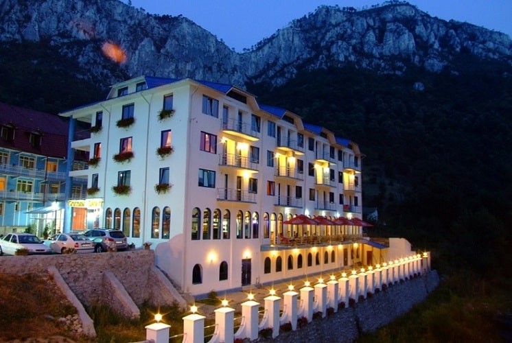 Imagine hotel Golden Spirit statiunea Baile Herculane