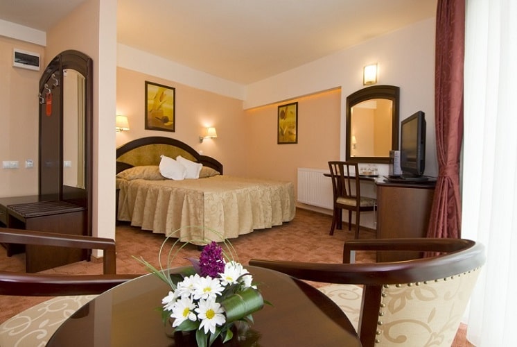 Imagine hotel Ambient orasul Brasov