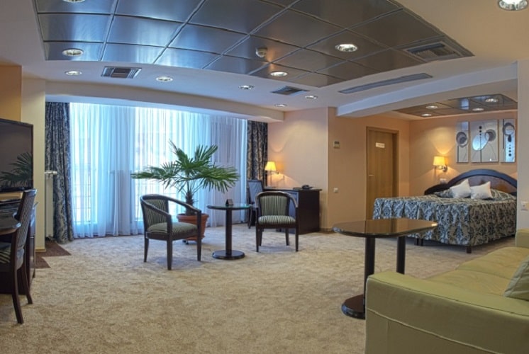 Imagine hotel Ambient orasul Brasov